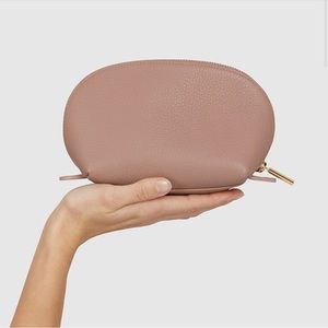 Cuyana pebbled leather travel case NWOT